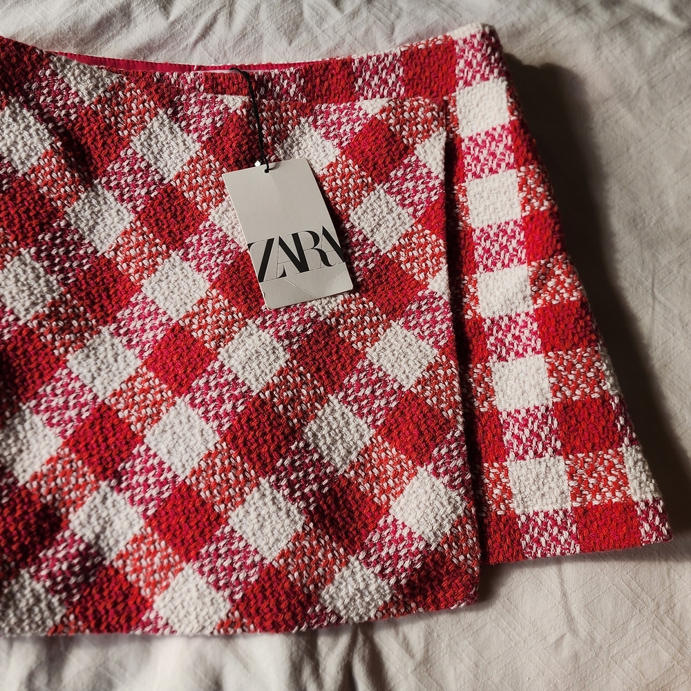 Zara Red and White Checkered Skort